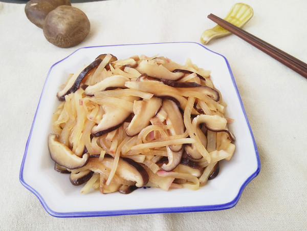 蘿卜燒香菇的做法-家常味燒菜譜-易網(wǎng)健康養(yǎng)生網(wǎng) 蘿卜燒香菇的做法-家常味燒菜譜