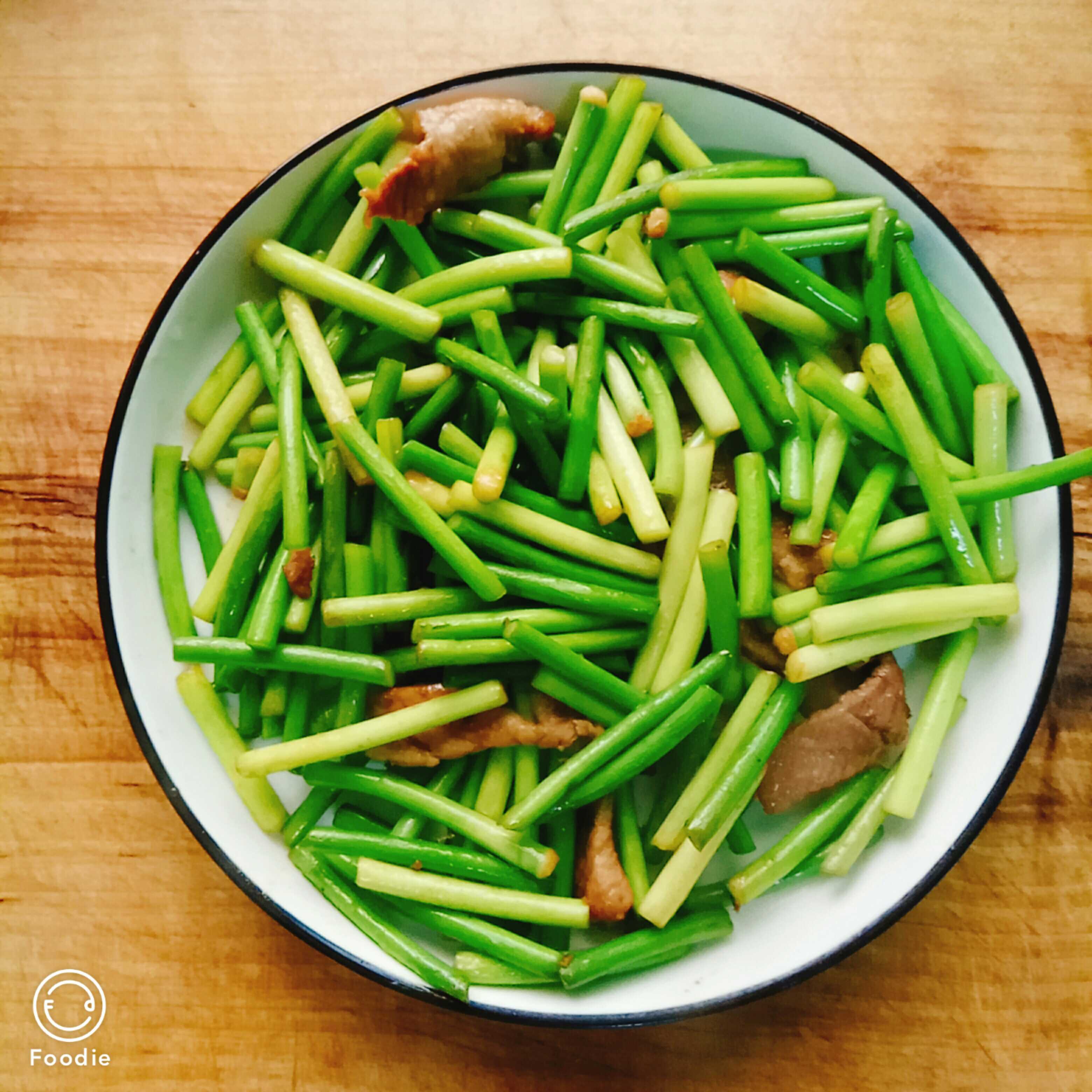 炒蒜薹的做法-家常味炒菜譜-易網健康養生網 炒蒜薹的做法-家常味炒菜譜