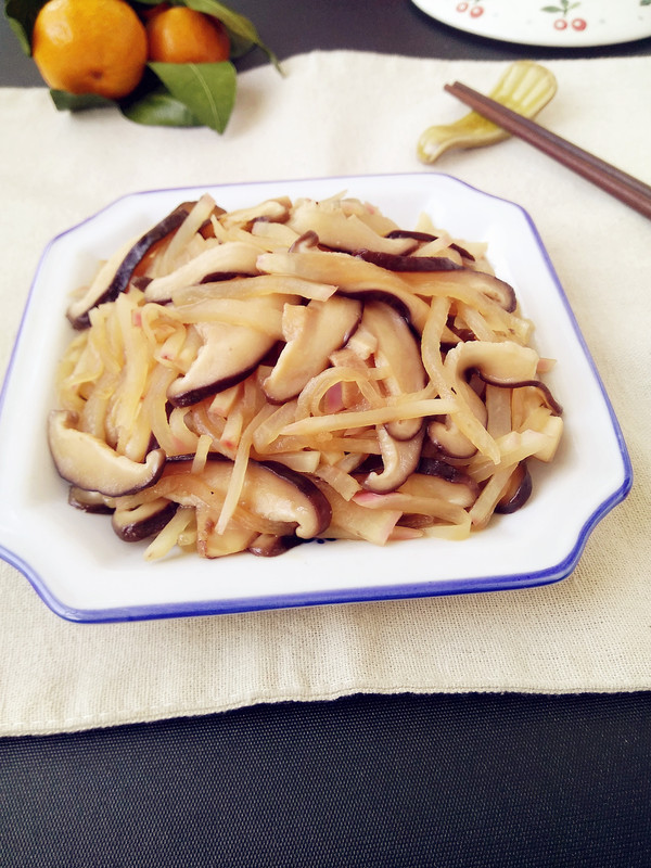 蘿卜燒香菇的做法-家常味燒菜譜-易網(wǎng)健康養(yǎng)生網(wǎng) 蘿卜燒香菇的做法-家常味燒菜譜