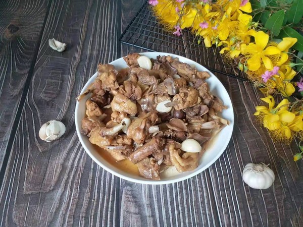蒜香童子雞的做法-咸鮮味燒菜譜-易網健康養生網 蒜香童子雞的做法-咸鮮味燒菜譜