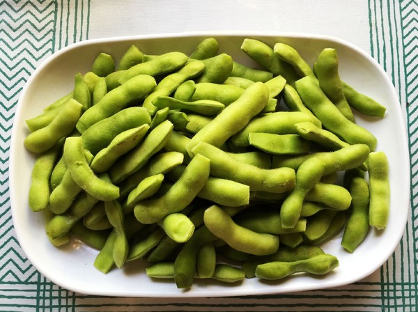 黑木耳拌毛豆的做法-香辣味拌菜譜-易網(wǎng)健康養(yǎng)生網(wǎng) 黑木耳拌毛豆的做法-香辣味拌菜譜