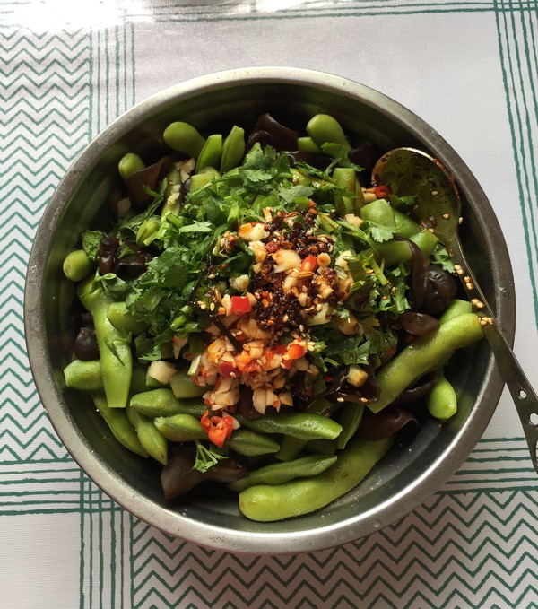 黑木耳拌毛豆的做法-香辣味拌菜譜-易網(wǎng)健康養(yǎng)生網(wǎng) 黑木耳拌毛豆的做法-香辣味拌菜譜