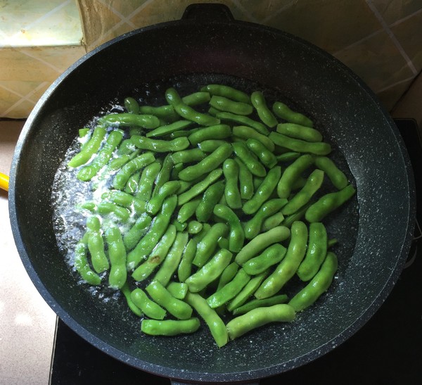 黑木耳拌毛豆的做法-香辣味拌菜譜-易網(wǎng)健康養(yǎng)生網(wǎng) 黑木耳拌毛豆的做法-香辣味拌菜譜