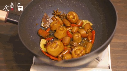 黃豆燒豬尾!超級好吃的家常菜,學(xué)會了這道菜,誰還去吃紅燒肉和大豬蹄子啊?的做法-咸鮮味燒菜譜-易網(wǎng)健康養(yǎng)生網(wǎng) 黃豆燒豬尾!超級好吃的家常菜,學(xué)會了這道菜,誰還去吃紅燒肉和大豬蹄子啊?的做法-咸鮮味燒菜譜
