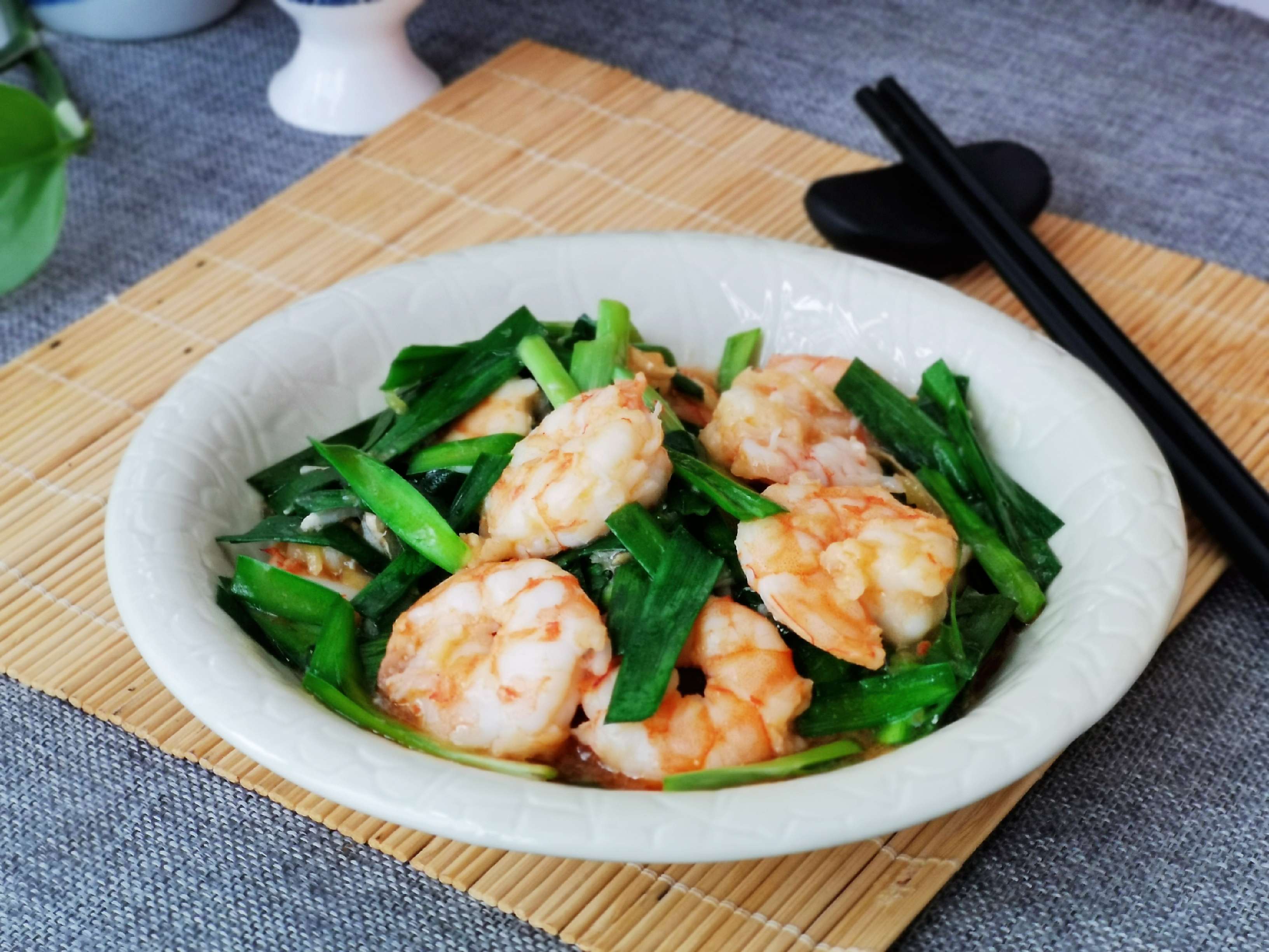 韭菜炒蝦仁的做法-咸鮮味炒菜譜-易網(wǎng)健康養(yǎng)生網(wǎng) 韭菜炒蝦仁的做法-咸鮮味炒菜譜