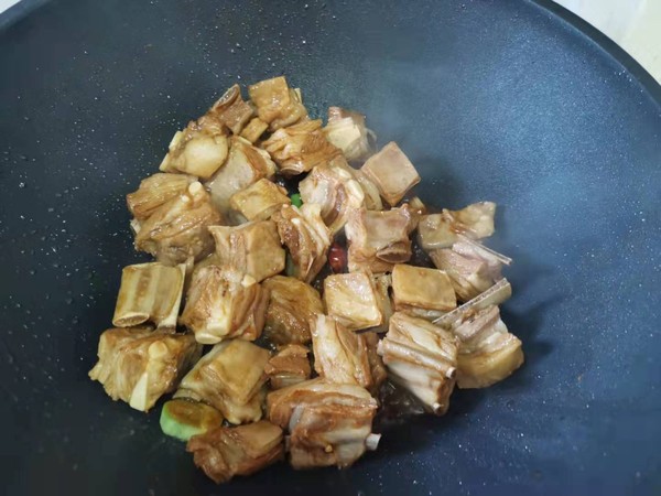 紅燜羊排的做法-家常味燉菜譜