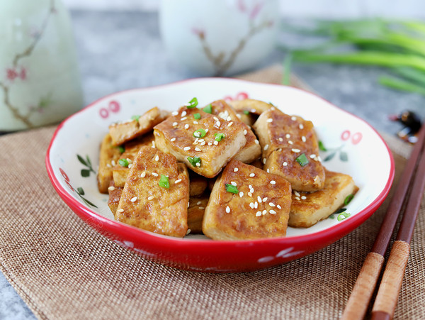 照燒豆腐的做法-家常味燒菜譜-易網(wǎng)健康養(yǎng)生網(wǎng) 照燒豆腐的做法-家常味燒菜譜