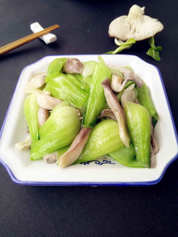 鳳尾蘑炒油菜的做法-家常味炒菜譜-易網(wǎng)健康養(yǎng)生網(wǎng) 鳳尾蘑炒油菜的做法-家常味炒菜譜