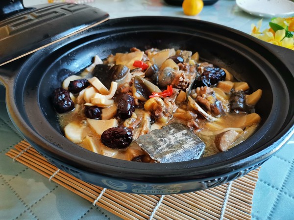 雞腿菇燉甲魚煲的做法-咸鮮味燉菜譜-易網健康養生網 雞腿菇燉甲魚煲的做法-咸鮮味燉菜譜