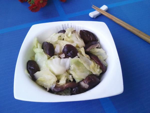 素炒圓白菜的做法-家常味炒菜譜-易網健康養生網 素炒圓白菜的做法-家常味炒菜譜