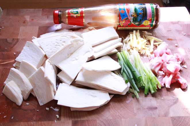蠔油杏鮑菇炒肉的做法-咸鮮味炒菜譜-易網<a href=http://m.aoa7937.com/ target=_blank class=infotextkey>健康養生</a>網 蠔油杏鮑菇炒肉的做法-咸鮮味炒菜譜