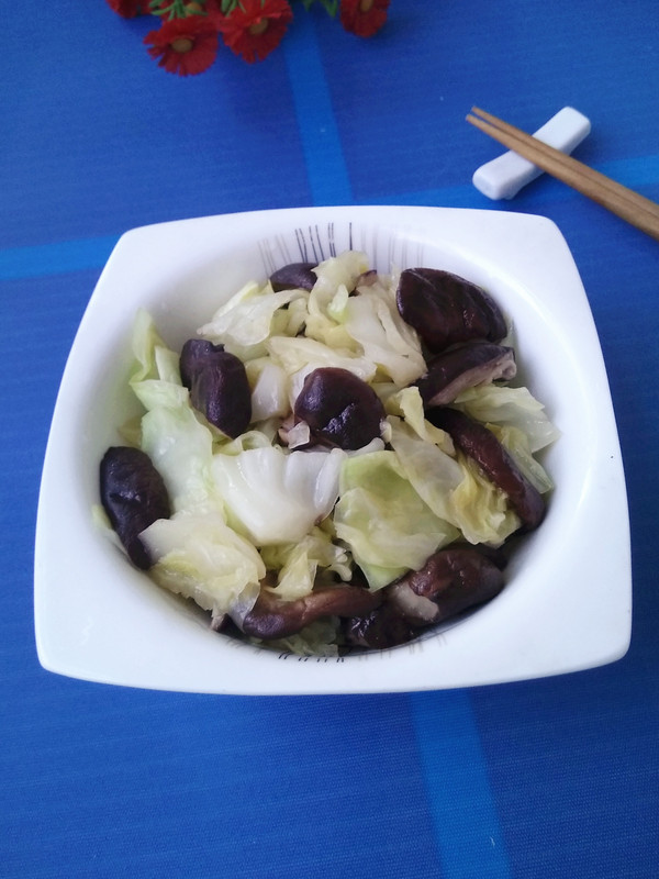 素炒圓白菜的做法-家常味炒菜譜-易網健康養生網 素炒圓白菜的做法-家常味炒菜譜