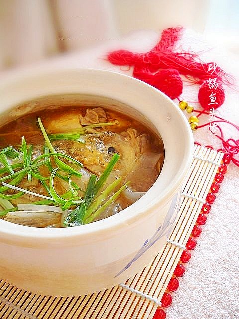砂鍋魚(yú)頭煲的做法-咸鮮味煮菜譜