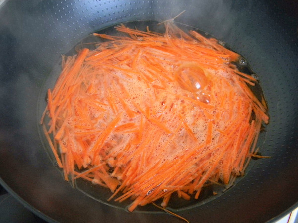 涼拌黑木耳的做法-其它口味拌菜譜-易網(wǎng)健康養(yǎng)生網(wǎng) 涼拌黑木耳的做法-其它口味拌菜譜