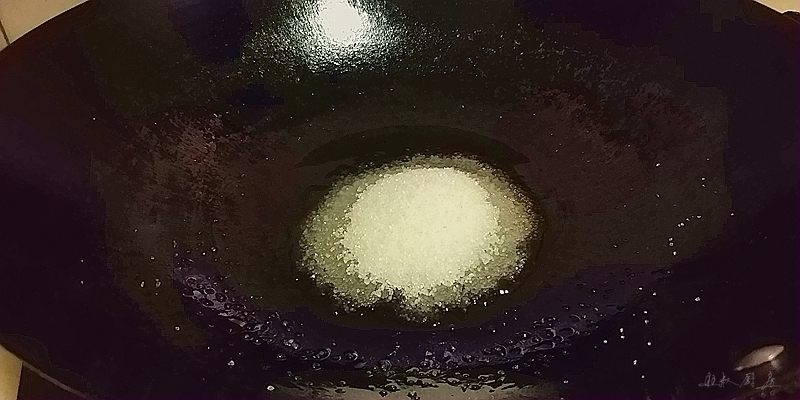 拔絲枇杷的做法-酸甜味拔絲菜譜
