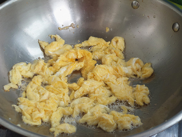 韭菜雞蛋餡混合面蒸餃的做法-咸鮮味蒸菜譜-易網(wǎng)健康養(yǎng)生網(wǎng) 韭菜雞蛋餡混合面蒸餃的做法-咸鮮味蒸菜譜