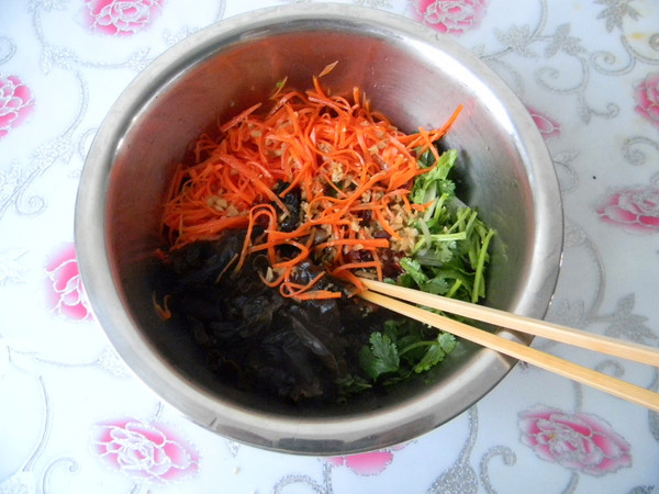 涼拌黑木耳的做法-其它口味拌菜譜-易網(wǎng)健康養(yǎng)生網(wǎng) 涼拌黑木耳的做法-其它口味拌菜譜