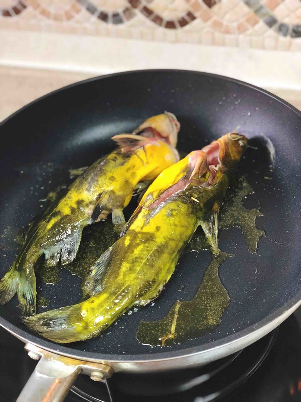 酸豆角筍丁臘肉燒昂刺魚的做法-咸鮮味燒菜譜-易網(wǎng)健康養(yǎng)生網(wǎng) 酸豆角筍丁臘肉燒昂刺魚的做法-咸鮮味燒菜譜