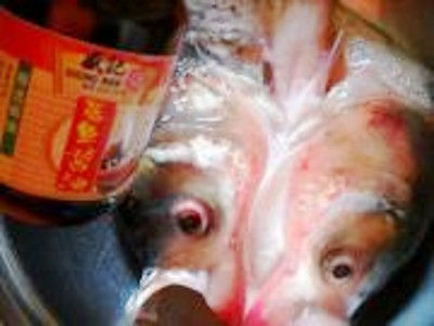 砂鍋魚(yú)頭煲的做法-咸鮮味煮菜譜-易網(wǎng)健康養(yǎng)生網(wǎng) 砂鍋魚(yú)頭煲的做法-咸鮮味煮菜譜
