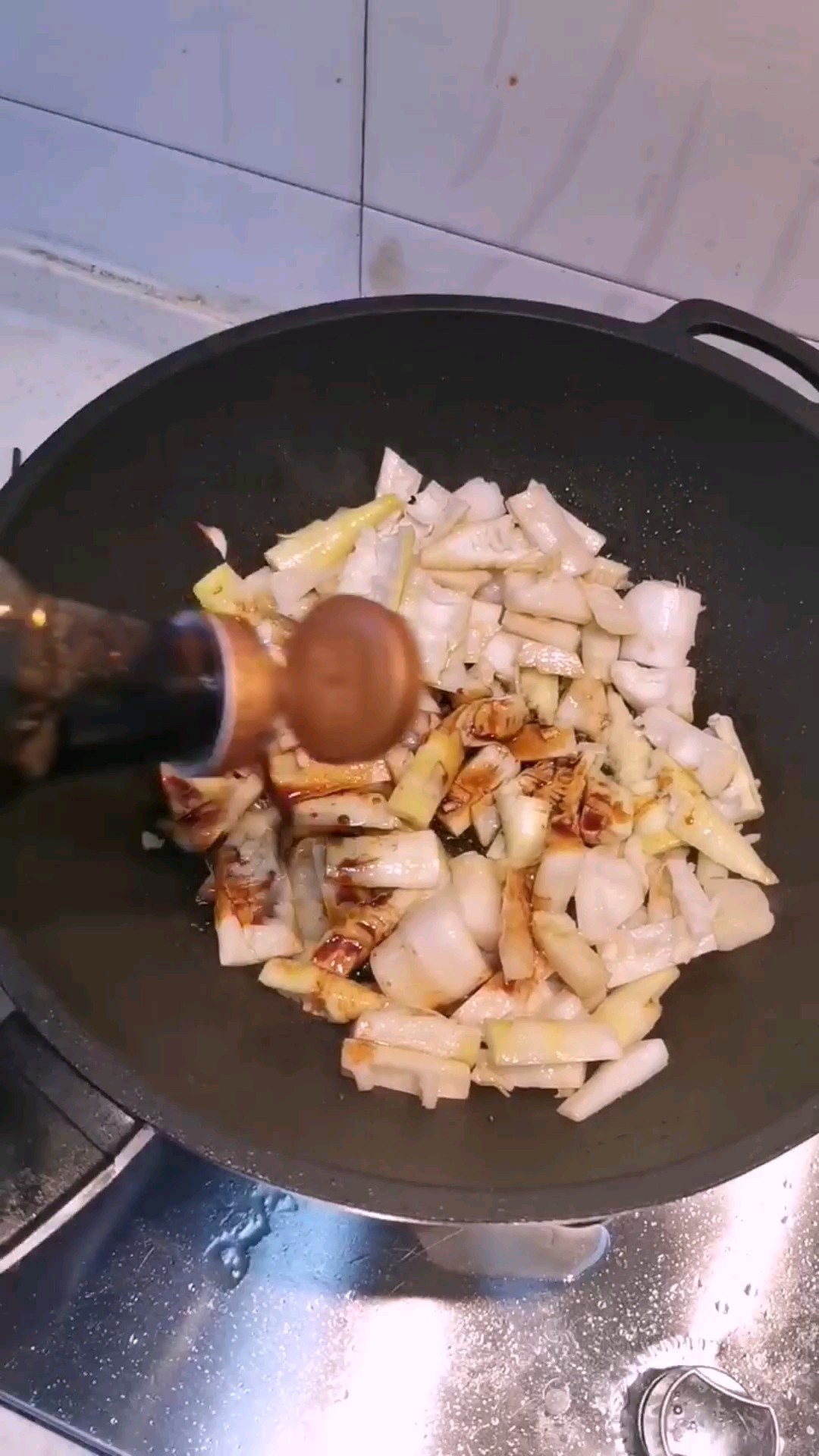 油燜春筍的做法-家常味炒菜譜