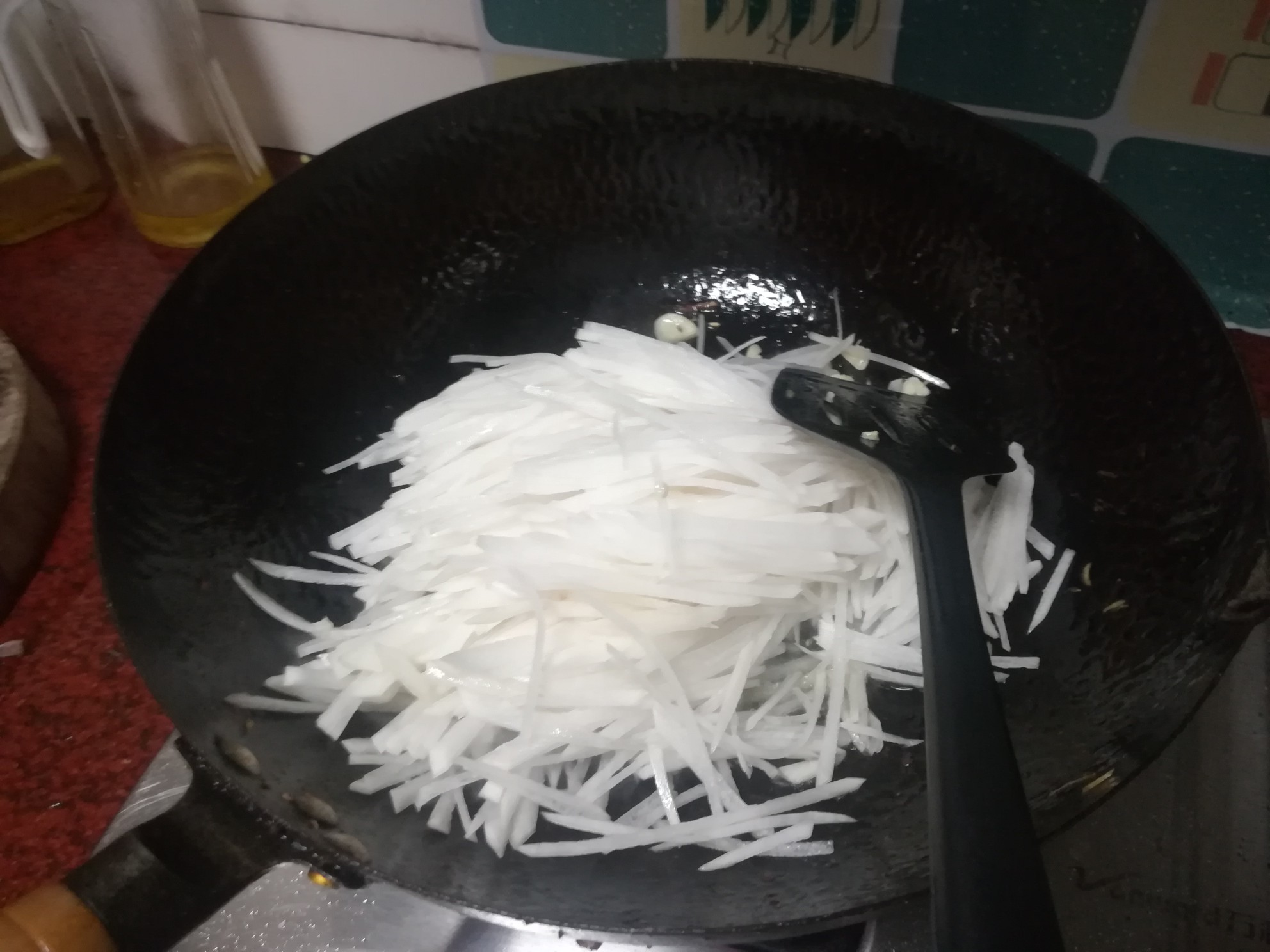 白蘿卜小炒牛肉的做法-家常味炒菜譜
