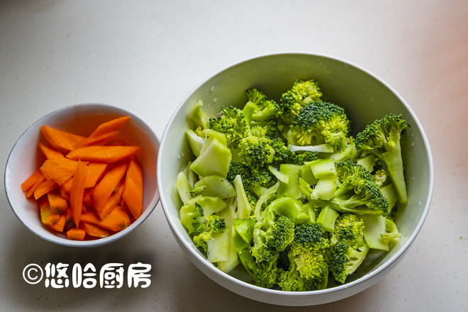 干貝炒西藍(lán)花的做法-家常味炒菜譜