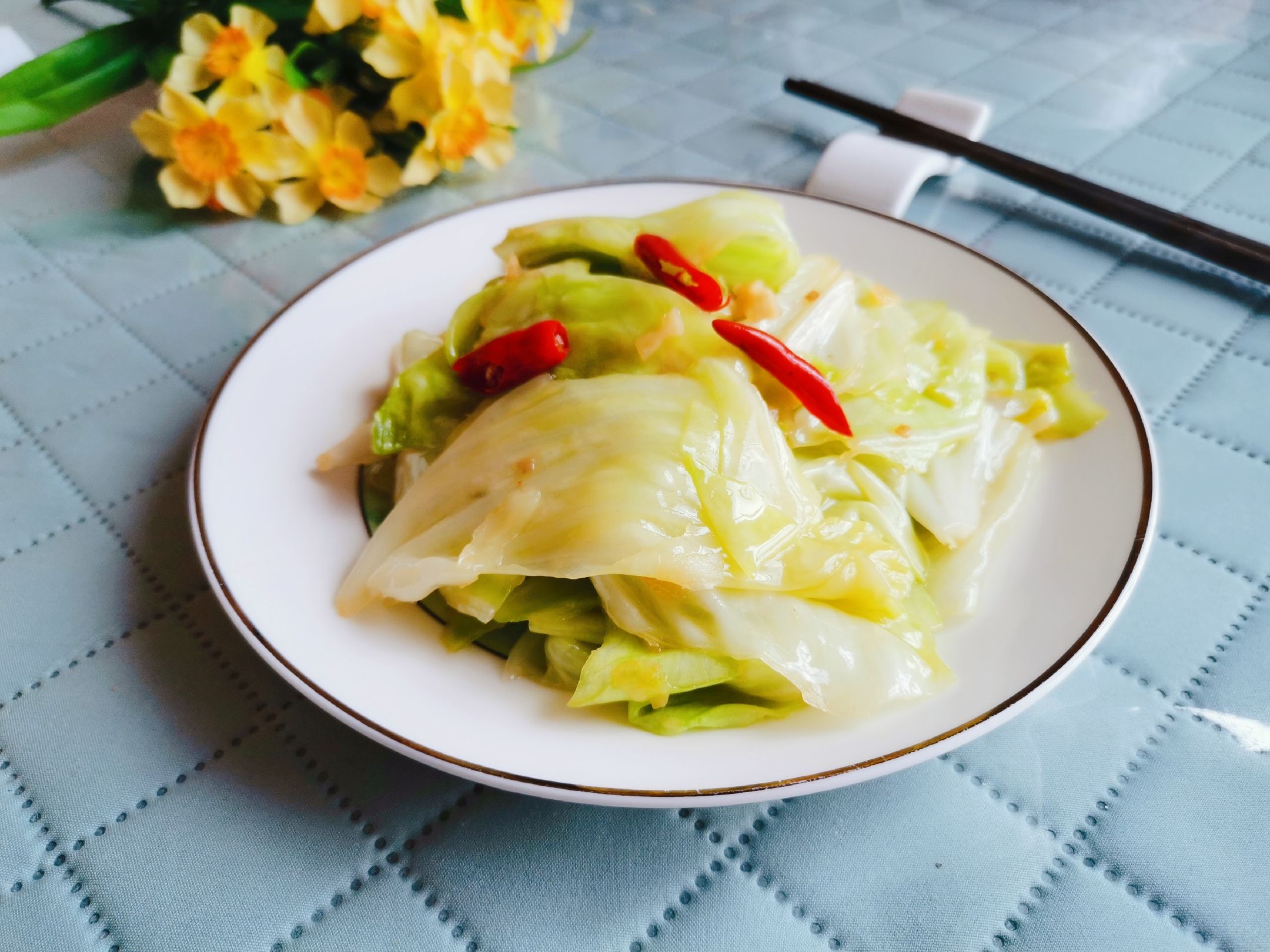 手撕包菜的做法-甜味炒菜譜-易網(wǎng)健康養(yǎng)生網(wǎng) 手撕包菜的做法-甜味炒菜譜