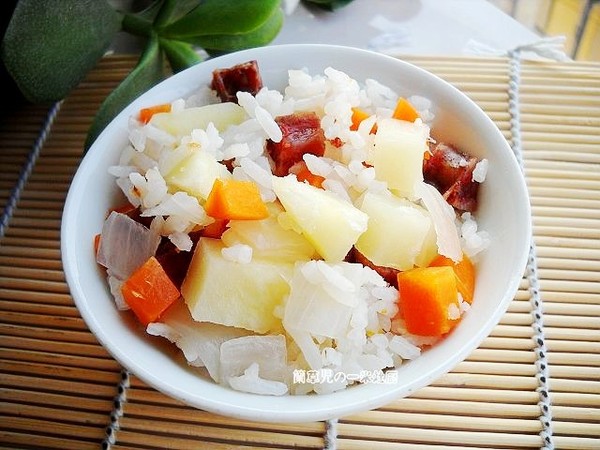 臘味地三鮮燜飯的做法-咸鮮味燜菜譜