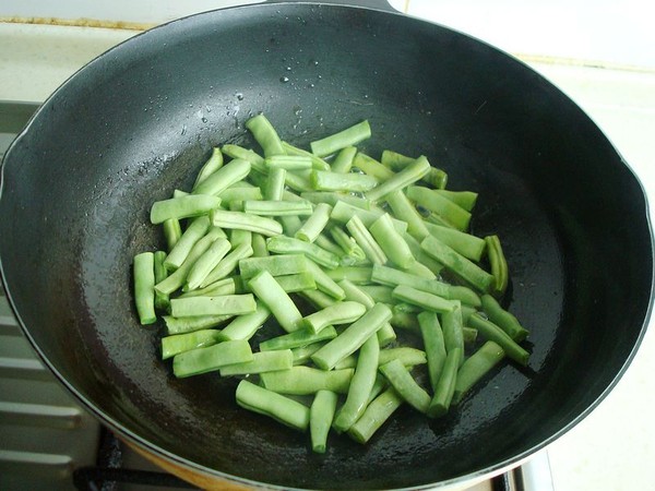 豆角炒牛肚的做法-家常味炒菜譜-易網(wǎng)健康養(yǎng)生網(wǎng) 豆角炒牛肚的做法-家常味炒菜譜