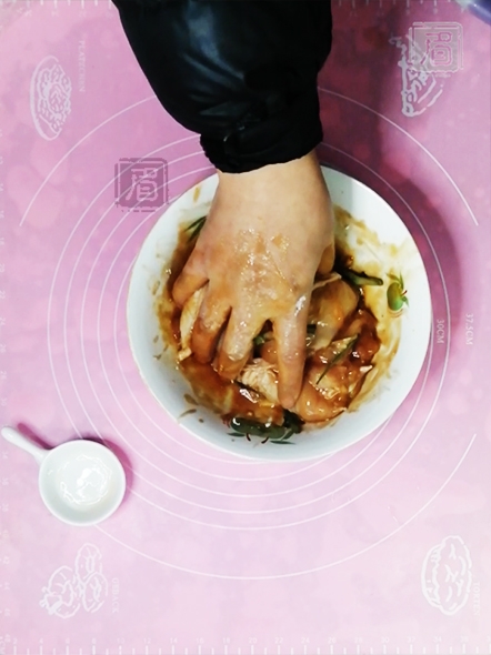 雞腿包飯的做法-咸鮮味烘焙菜譜