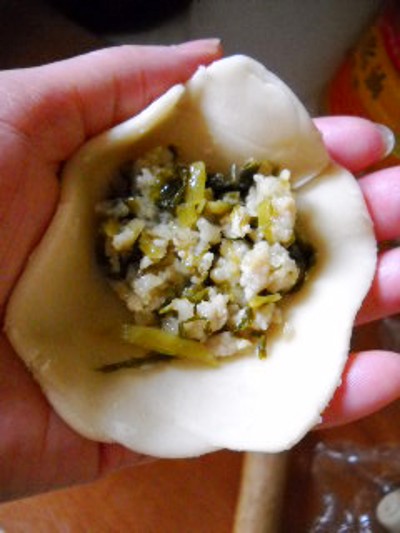 微波雪菜鮮肉月餅的做法-咸鮮味微波菜譜-易網健康養生網 微波雪菜鮮肉月餅的做法-咸鮮味微波菜譜
