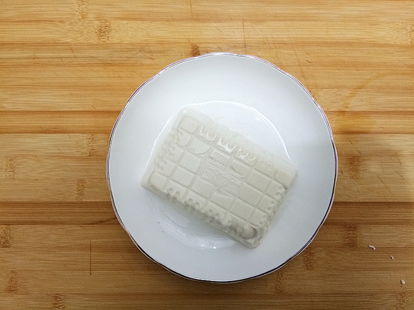 蟹肉棒蒸豆腐的做法-咸鮮味蒸菜譜-易網健康養生網 蟹肉棒蒸豆腐的做法-咸鮮味蒸菜譜