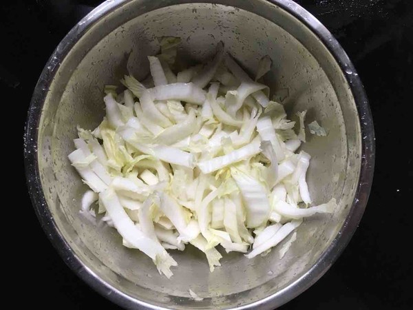 白菜幫炒肉的做法-香辣味炒菜譜-易網(wǎng)健康養(yǎng)生網(wǎng) 白菜幫炒肉的做法-香辣味炒菜譜