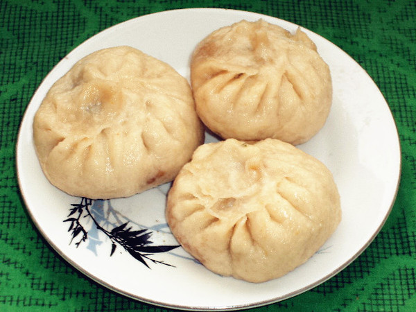 豬肉韭菜餡蒸包的做法-咸鮮味蒸菜譜-易網(wǎng)健康養(yǎng)生網(wǎng) 豬肉韭菜餡蒸包的做法-咸鮮味蒸菜譜