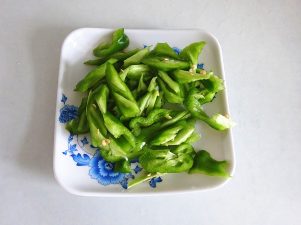 小炒羊肝的做法-咸鮮味炒菜譜-易網健康養生網 小炒羊肝的做法-咸鮮味炒菜譜
