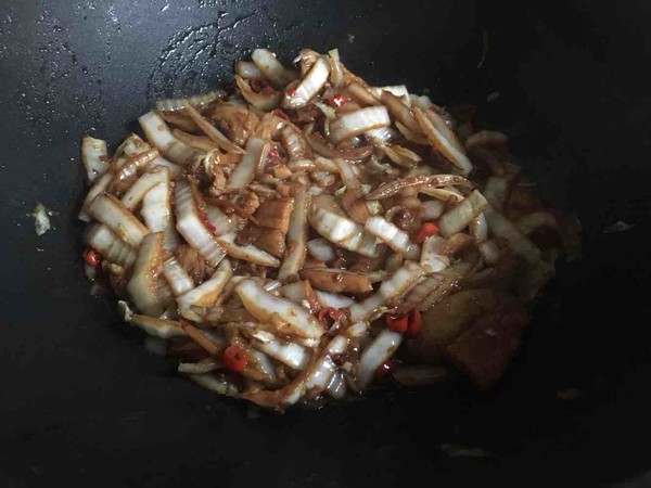 白菜幫炒肉的做法-香辣味炒菜譜-易網(wǎng)健康養(yǎng)生網(wǎng) 白菜幫炒肉的做法-香辣味炒菜譜