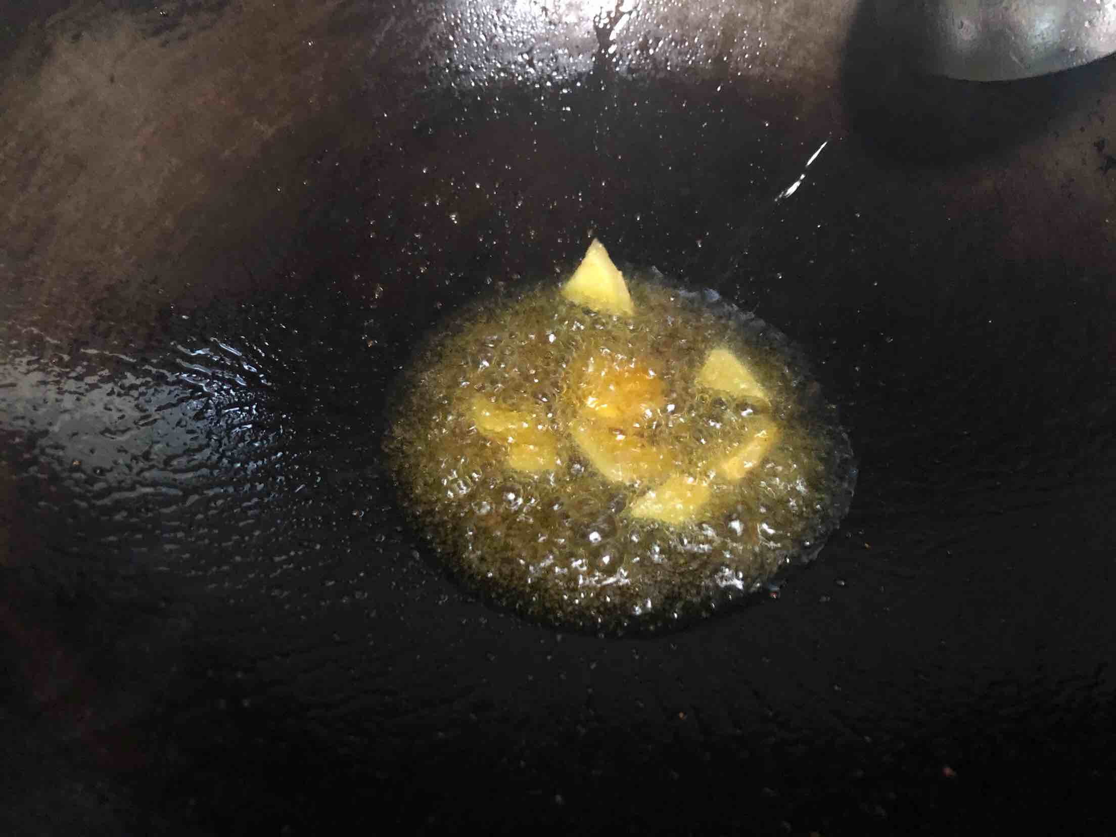 炒芹菜的做法-家常味炒菜譜
