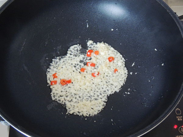 蒜蓉金針菇蒸雞胸肉的做法-家常味蒸菜譜-易網健康養生網 蒜蓉金針菇蒸雞胸肉的做法-家常味蒸菜譜