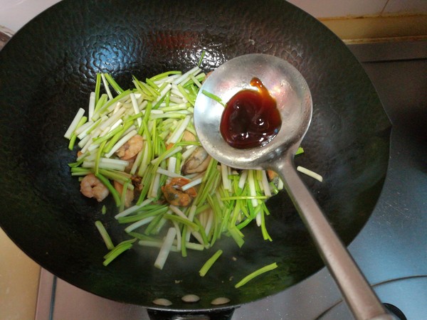 蒜黃炒貽貝蝦仁的做法-家常味炒菜譜
