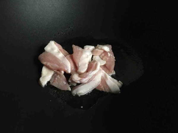 白菜幫炒肉的做法-香辣味炒菜譜-易網(wǎng)健康養(yǎng)生網(wǎng) 白菜幫炒肉的做法-香辣味炒菜譜