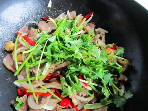 爆炒牛頭肉的做法-家常味炒菜譜-易網(wǎng)健康養(yǎng)生網(wǎng) 爆炒牛頭肉的做法-家常味炒菜譜