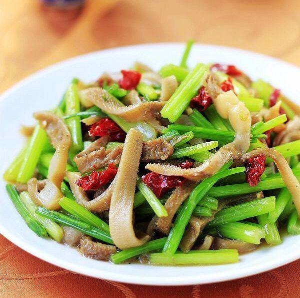毛芹菜炒羊肚的做法-香辣味炒菜譜-易網(wǎng)健康養(yǎng)生網(wǎng) 毛芹菜炒羊肚的做法-香辣味炒菜譜