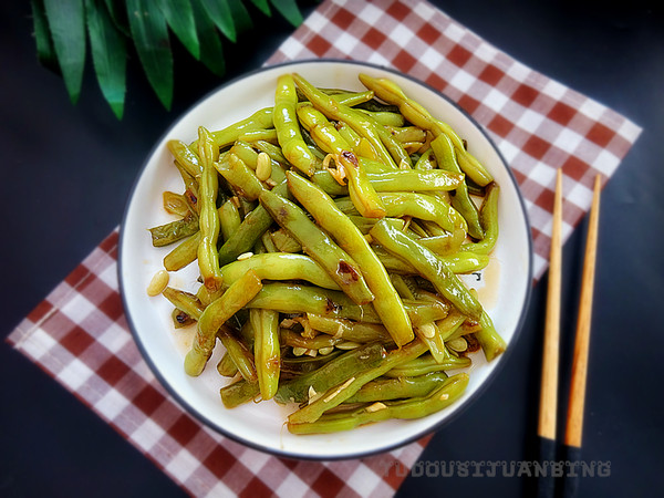 蒜香豆角的做法-蒜香味炒菜譜-易網(wǎng)健康養(yǎng)生網(wǎng) 蒜香豆角的做法-蒜香味炒菜譜