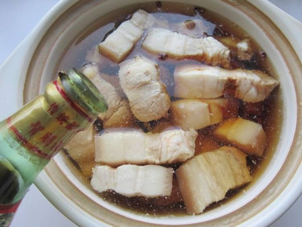 蓮藕肉煲的做法-家常味燉菜譜-易網(wǎng)健康養(yǎng)生網(wǎng) 蓮藕肉煲的做法-家常味燉菜譜