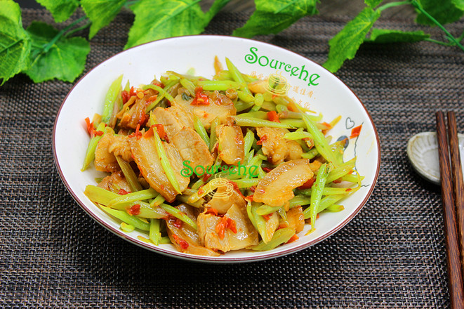莧菜梗炒肉的做法-香辣味炒菜譜-易網健康養生網 莧菜梗炒肉的做法-香辣味炒菜譜