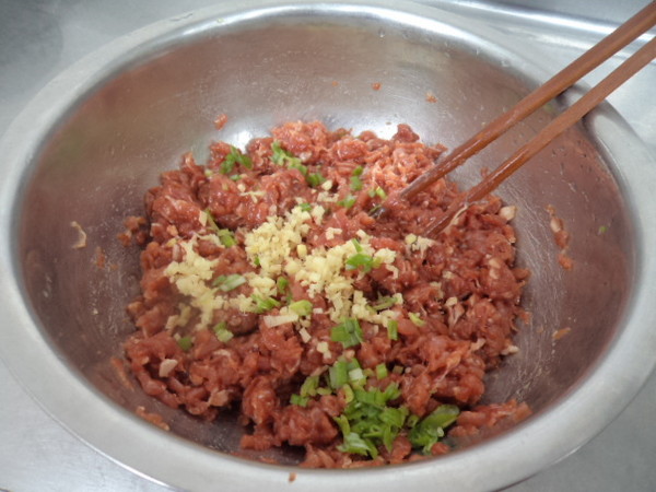 本色蒸獅子頭的做法-咸鮮味蒸菜譜