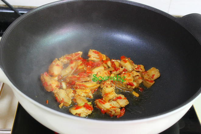 莧菜梗炒肉的做法-香辣味炒菜譜-易網健康養生網 莧菜梗炒肉的做法-香辣味炒菜譜
