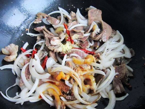 爆炒牛頭肉的做法-家常味炒菜譜-易網(wǎng)健康養(yǎng)生網(wǎng) 爆炒牛頭肉的做法-家常味炒菜譜