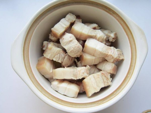 蓮藕肉煲的做法-家常味燉菜譜-易網(wǎng)健康養(yǎng)生網(wǎng) 蓮藕肉煲的做法-家常味燉菜譜