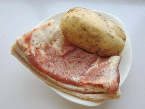 蓮藕肉煲的做法-家常味燉菜譜-易網(wǎng)<a href=http://m.aoa7937.com/ target=_blank class=infotextkey>健康養(yǎng)生</a>網(wǎng) 蓮藕肉煲的做法-家常味燉菜譜
